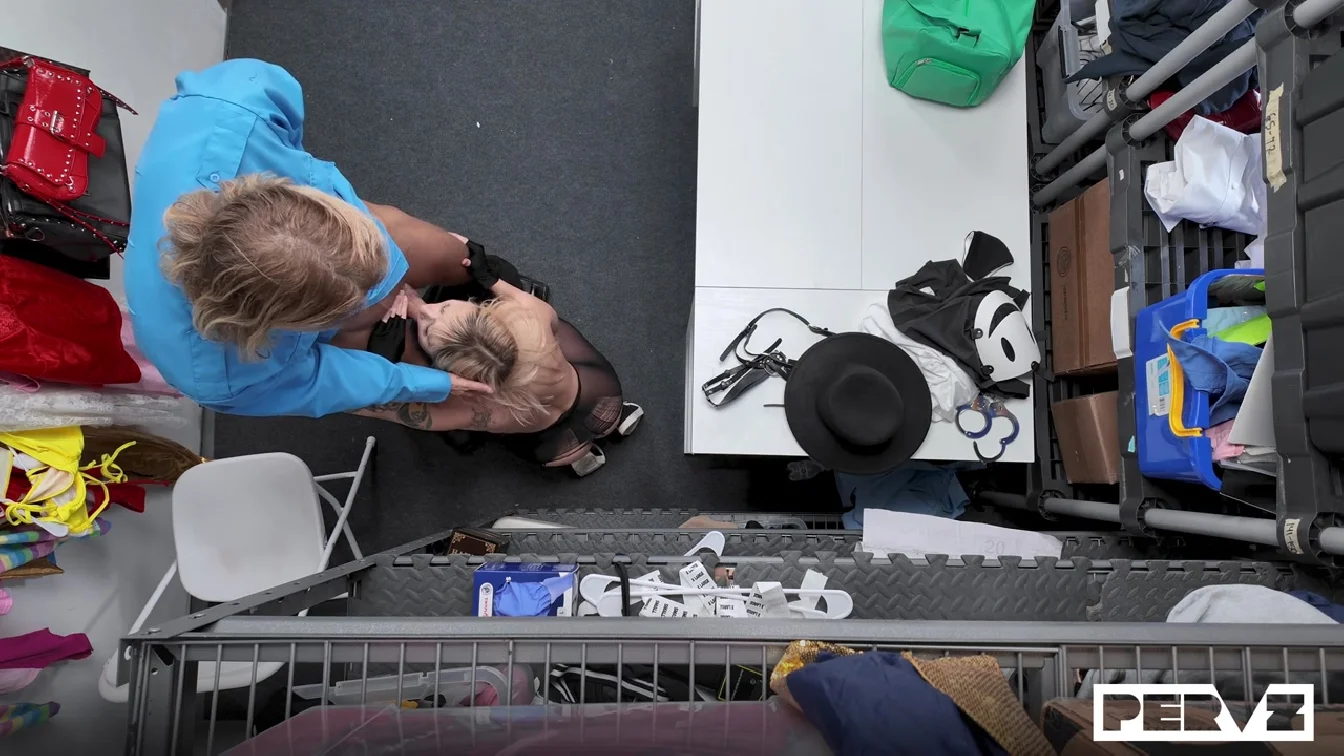 Shoplyfter Hannah Quinn XXX